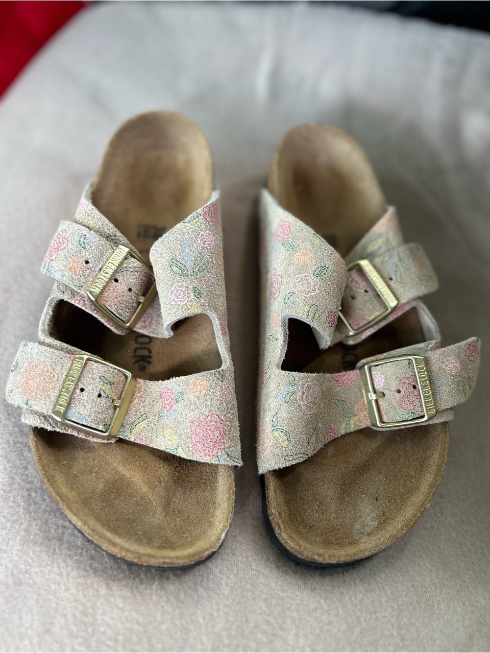 Birkenstock Arizona women’s Suede Sandals in gray with Floral design size 7(38) - Picture 2 of 7